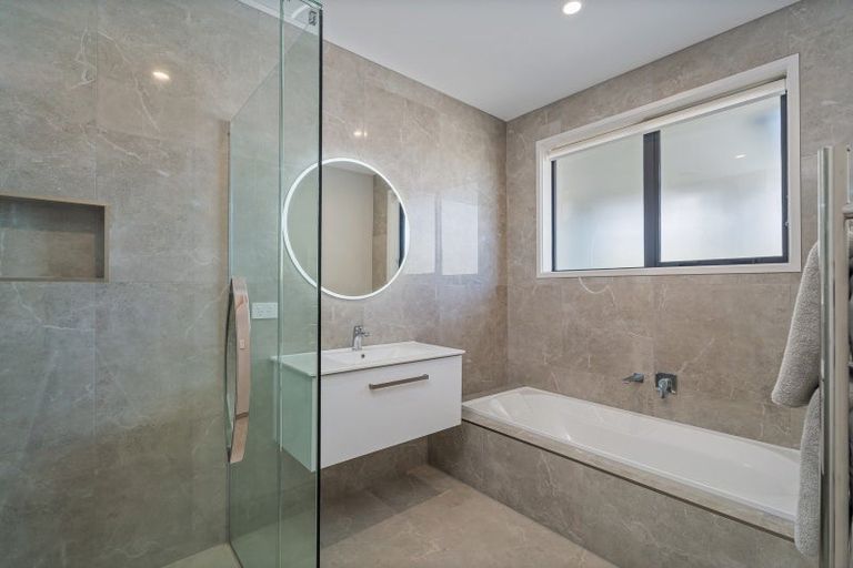 Photo of property in 6 Awatea Drive, Whitianga, 3510