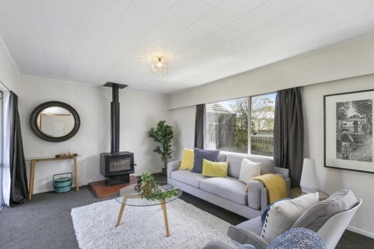 Photo of property in 4 Bexley Grove, Wainuiomata, Lower Hutt, 5014