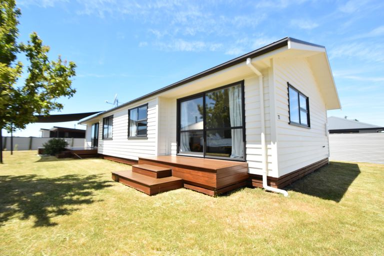 Photo of property in 22 Rhoboro Road, Twizel, 7901