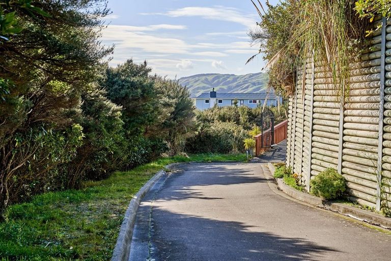 Photo of property in 23 Seascape View, Paremata, Porirua, 5024