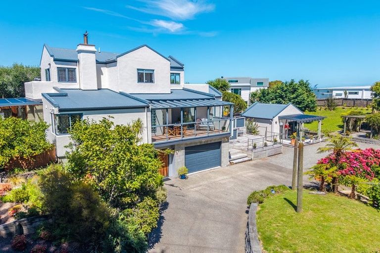 Photo of property in 69 Matatua Road, Raumati Beach, Paraparaumu, 5032