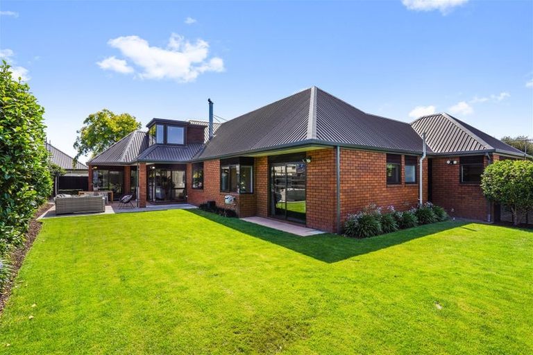 Photo of property in 31 Althorp Place, Avonhead, Christchurch, 8042