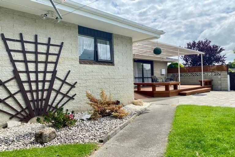 Photo of property in 165 Tait Drive, Greenmeadows, Napier, 4112