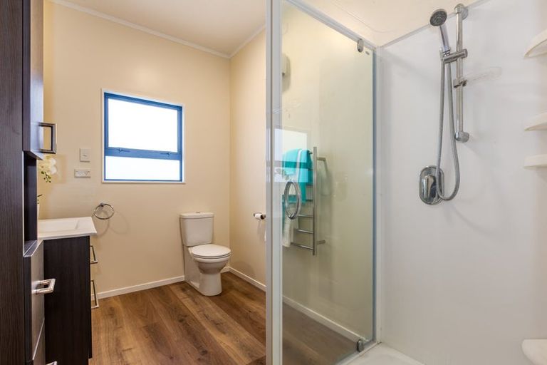 Photo of property in 3 Barque Crescent, Whitby, Porirua, 5024