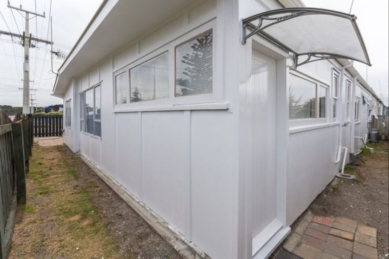 Photo of property in 21a Hunia Terrace, Himatangi Beach, Foxton, 4891