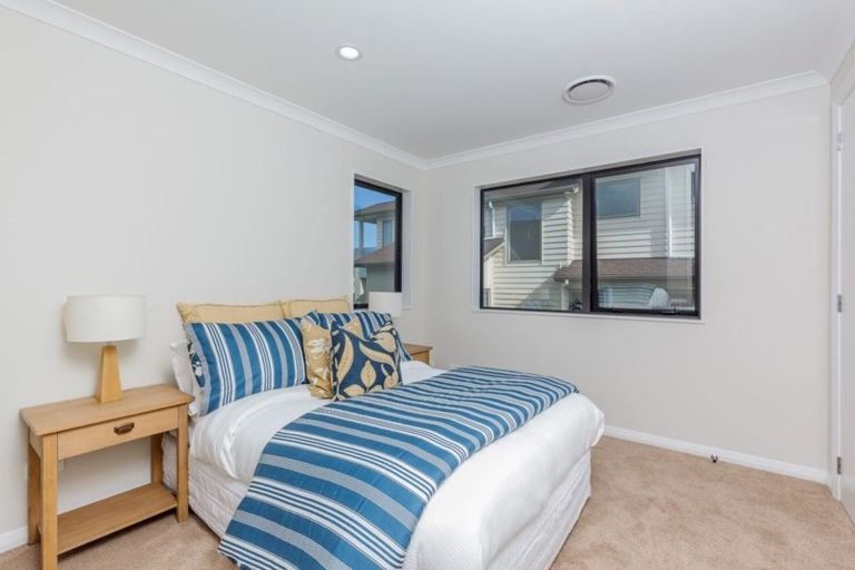 Photo of property in 3 Copper Lane, Long Bay, Auckland, 0630