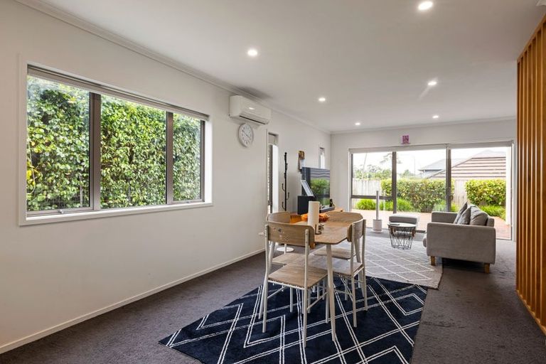 Photo of property in 1 Springside Court, Huntington, Hamilton, 3210