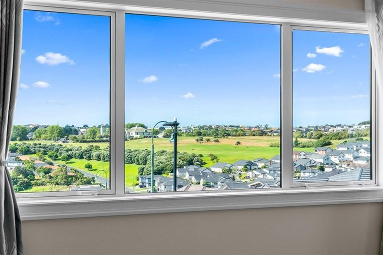 Photo of property in 52 Resolution Drive, Gulf Harbour, Whangaparaoa, 0930