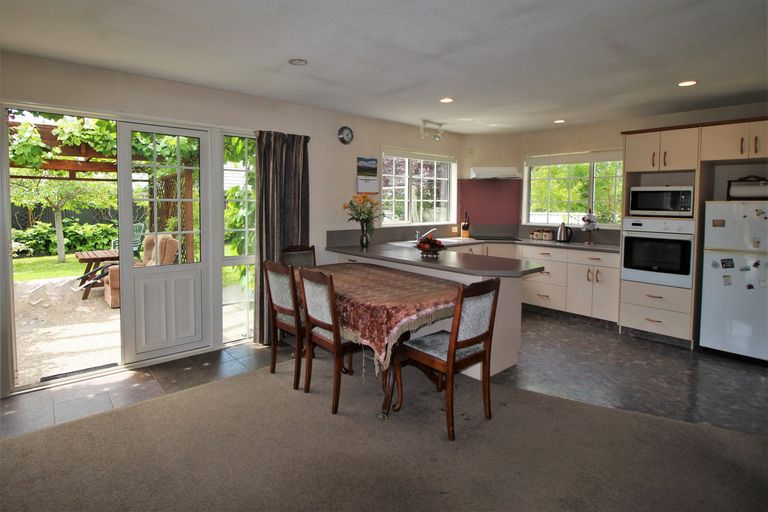 Photo of property in 2 Fir Close, Alexandra, 9320