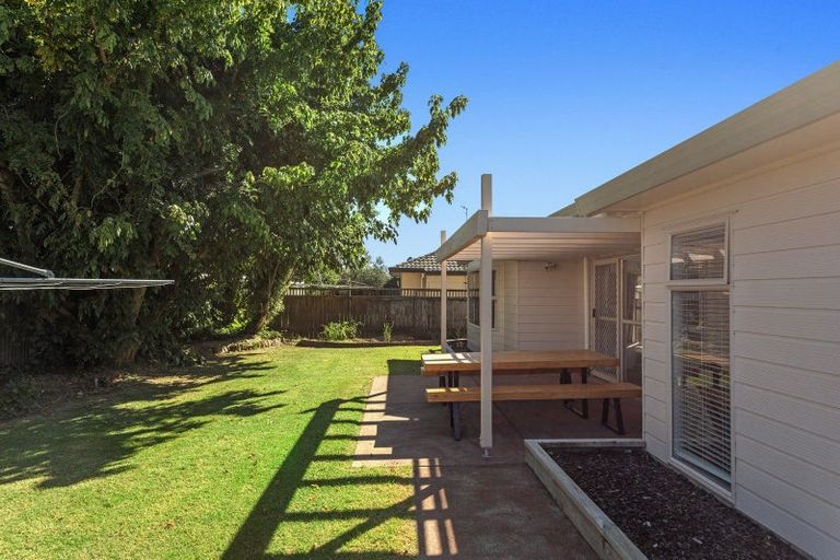 Photo of property in 5 Edgewater Grove, Whakatane, 3120