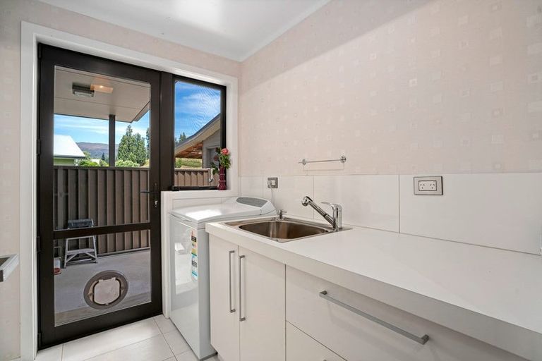 Photo of property in 48 Kelliher Drive, Wanaka, 9305