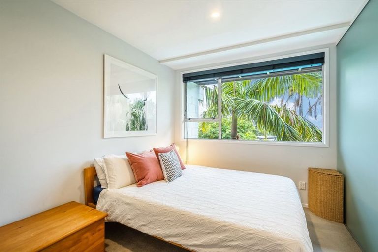 Photo of property in 3/73 Princes Street, Northcote Point, Auckland, 0627