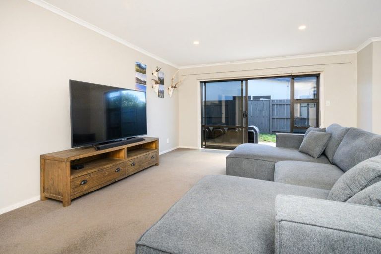 Photo of property in 59 Rosalie Terrace, Kelvin Grove, Palmerston North, 4414