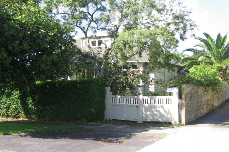 Photo of property in 3 Dunkerron Avenue, Epsom, Auckland, 1051