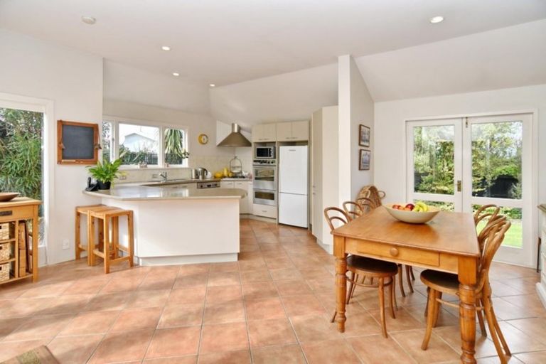 Photo of property in 4 Saint James Avenue, Papanui, Christchurch, 8053