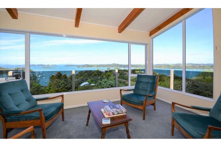 Photo of property in 61 Doves Bay Road, Kerikeri, 0294