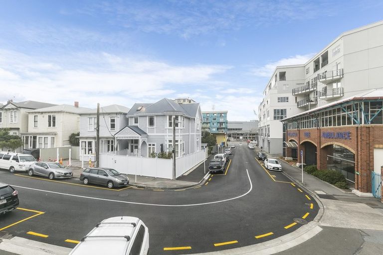 Photo of property in Hobson Flats, 1/1 Hobson Street, Pipitea, Wellington, 6011