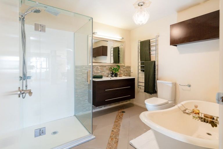 Photo of property in Elizabeth Street Chapel, 5/6 Elizabeth Street, Mount Victoria, Wellington, 6011