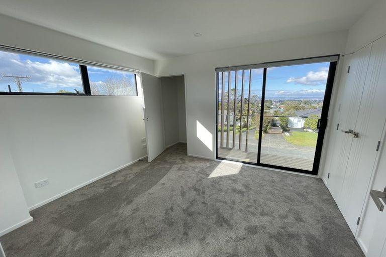 Photo of property in 13d Glendhu Road, Bayview, Auckland, 0629