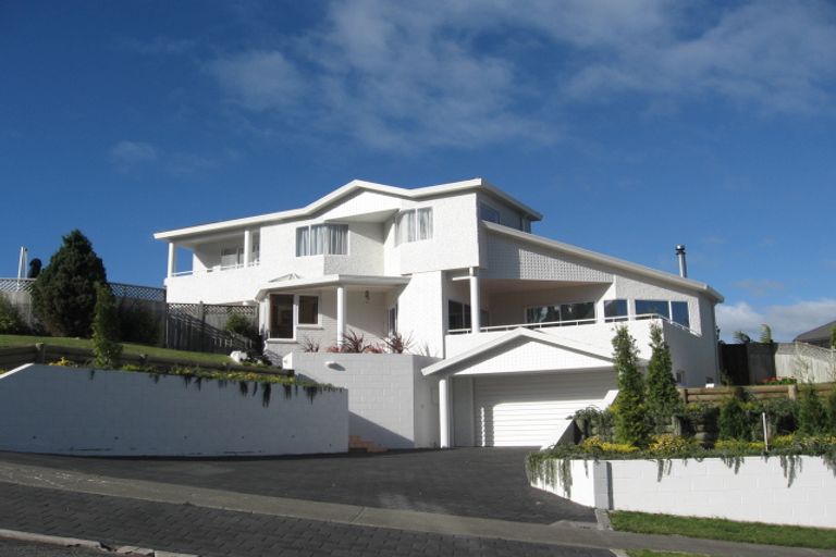 Photo of property in 19 Cumberland Rise, Taradale, Napier, 4112