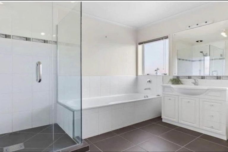 Photo of property in 4 Lime Crescent, Papakura, 2110