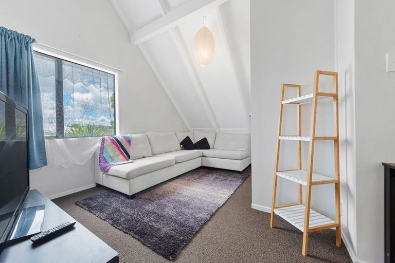 Photo of property in 43a Overton Road, Papatoetoe, Auckland, 2025