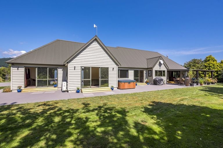 Photo of property in 70 Te Hapua Road, Te Horo, Otaki, 5581
