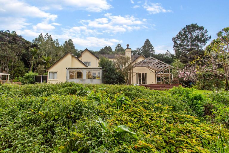 Photo of property in 32 Kereru Grove, Greenhithe, Auckland, 0632