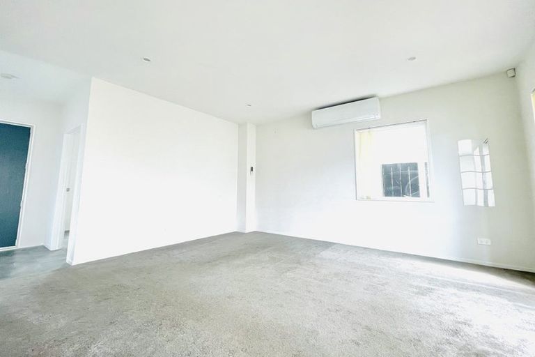 Photo of property in 7 Warbler Crescent, Papakura, 2110