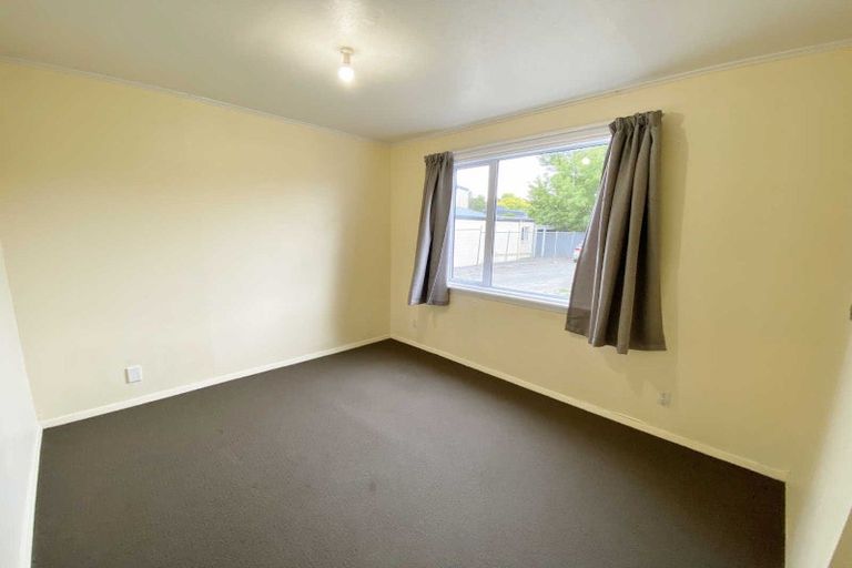 Photo of property in 6 Clonbern Place, Upper Riccarton, Christchurch, 8041