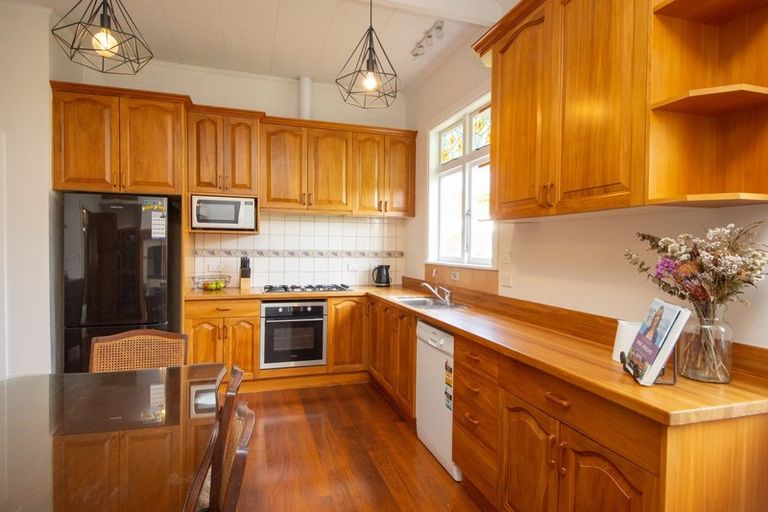 Photo of property in 15 Wellington Street, Feilding, 4702