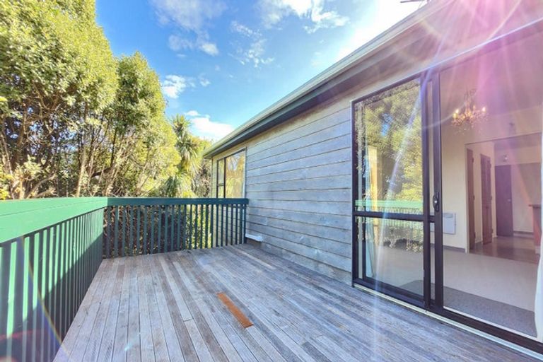 Photo of property in 43b Thatcher Crescent, Crofton Downs, Wellington, 6035