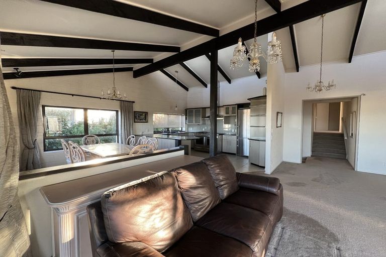 Photo of property in 16 Pounamu Place, Shelly Park, Auckland, 2014