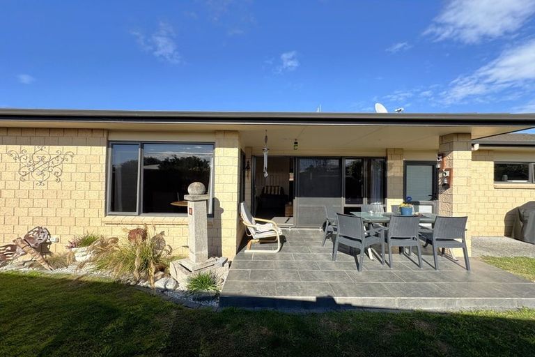Photo of property in 6a Neeve Place, Taradale, Napier, 4112