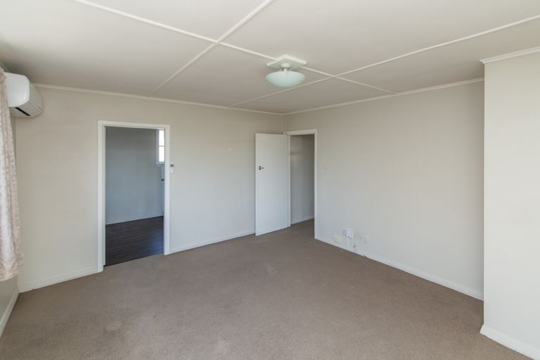 Photo of property in 9 Wilmot Street, Northcote, Christchurch, 8052