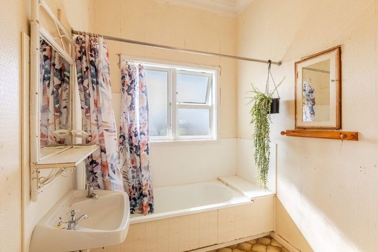 Photo of property in 706 Rodney Street, Saint Leonards, Hastings, 4120