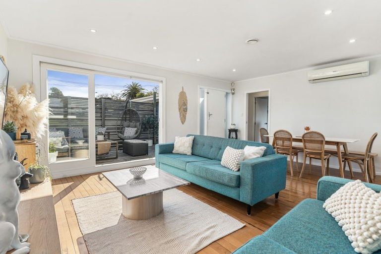 Photo of property in 10 Patons Road, Howick, Auckland, 2014