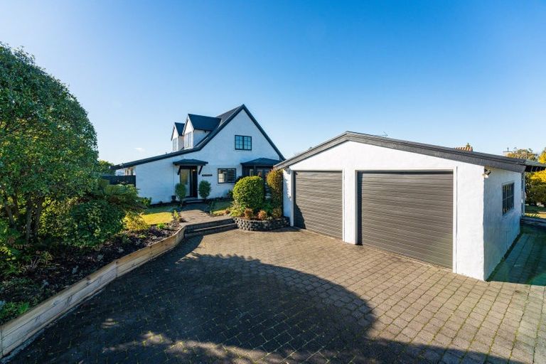 Photo of property in 735 Acacia Bay Road, Acacia Bay, Taupo, 3330