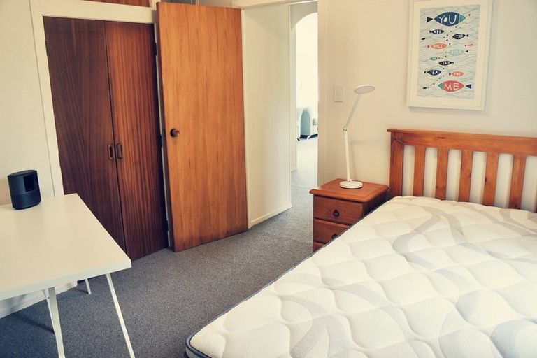 Photo of property in 35 Montgomery Avenue, Rothesay Bay, Auckland, 0630