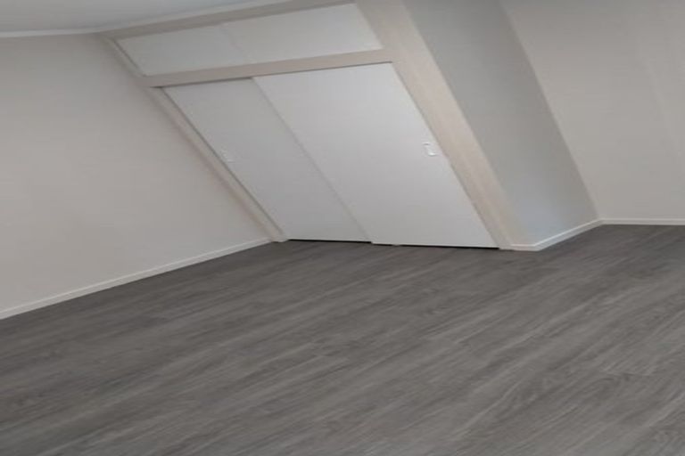 Photo of property in 66 Golf Road, New Lynn, Auckland, 0600