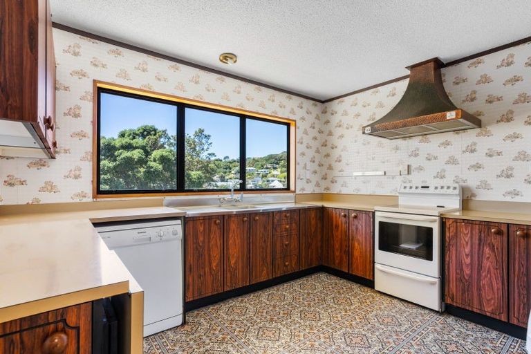 Photo of property in 101 Titiro Place, Onemana, Whangamata, 3691