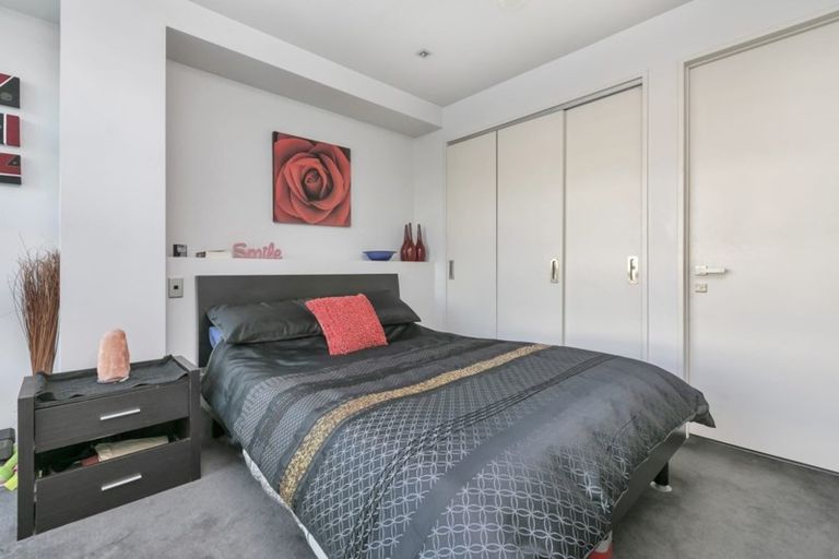 Property details for Stratis Apartments At Lighter Quay, 305/83 Halsey