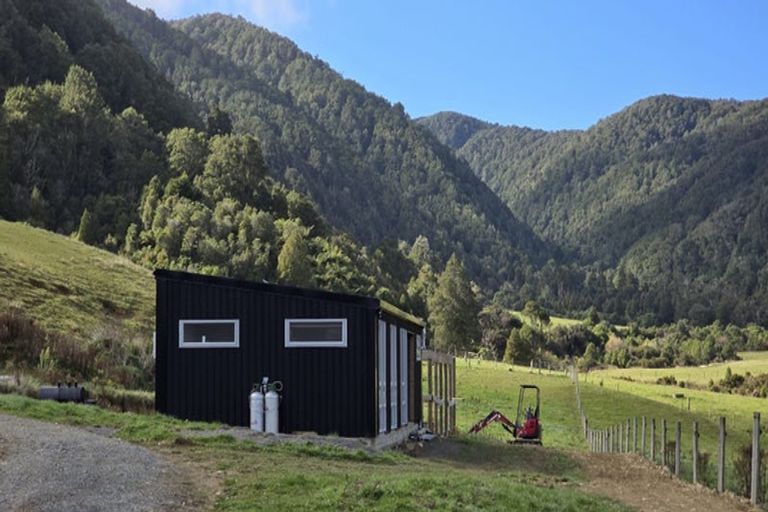 Photo of property in 312 Marchant Road, Kaitoke, Upper Hutt, 5018