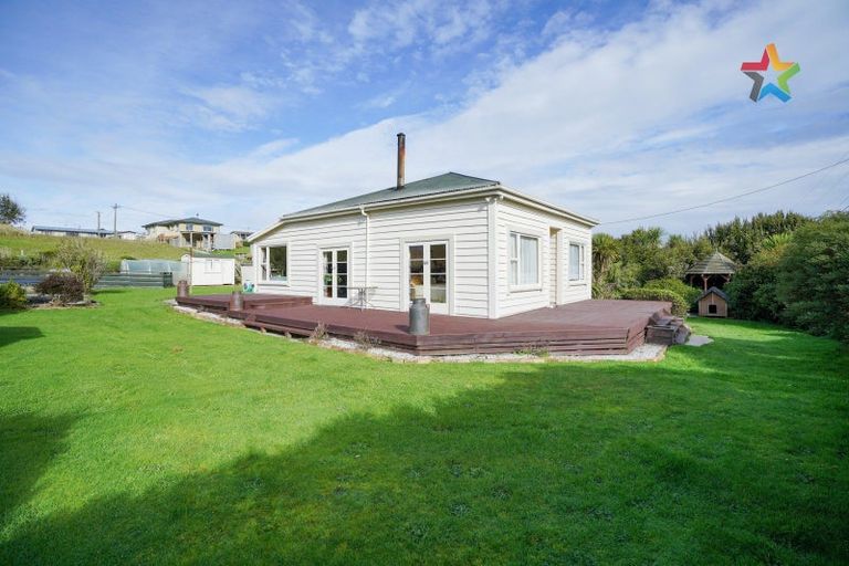 Photo of property in 22 Buckingham Street, Tokanui, 9884