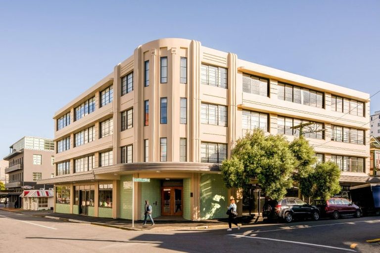Photo of property in 305/3 Roxburgh Street, Mount Victoria, Wellington, 6011