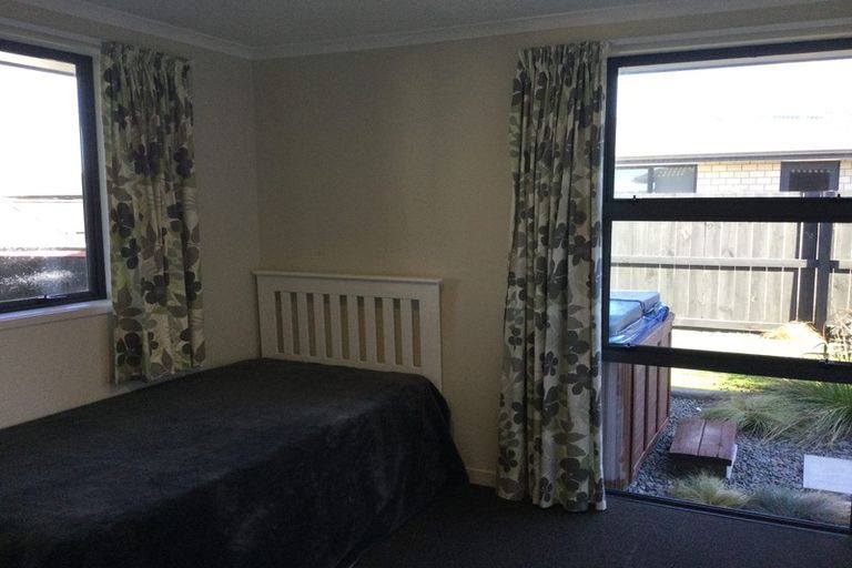 Photo of property in 10 Butterworth Crescent, Papamoa Beach, Papamoa, 3118