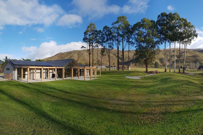 Photo of property in 191 Ripponvale Road, Cromwell, 9384