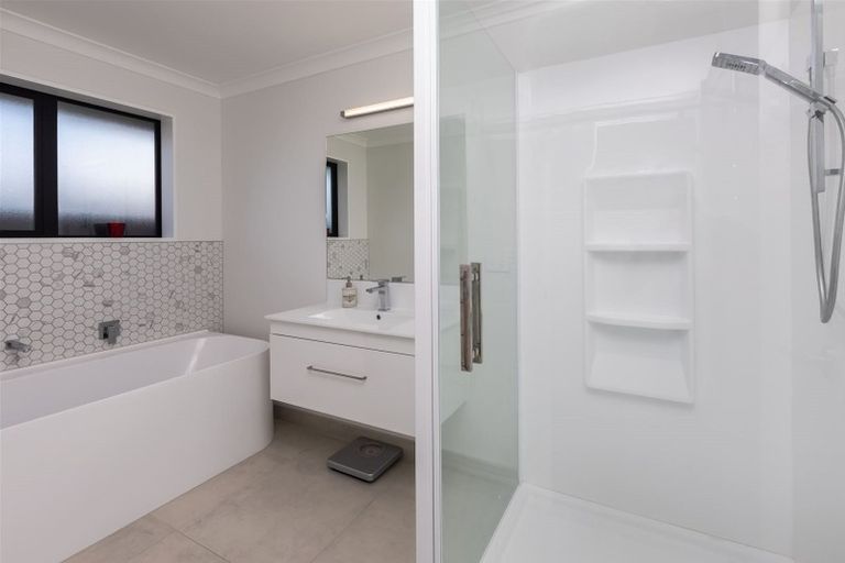 Photo of property in 123 Prestons Park Drive, Marshland, Christchurch, 8083