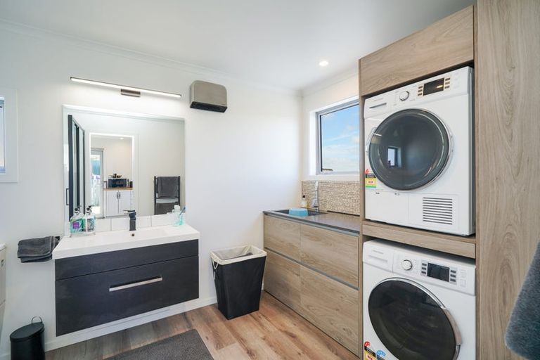 Photo of property in 34 High Street West, Nightcaps, 9630