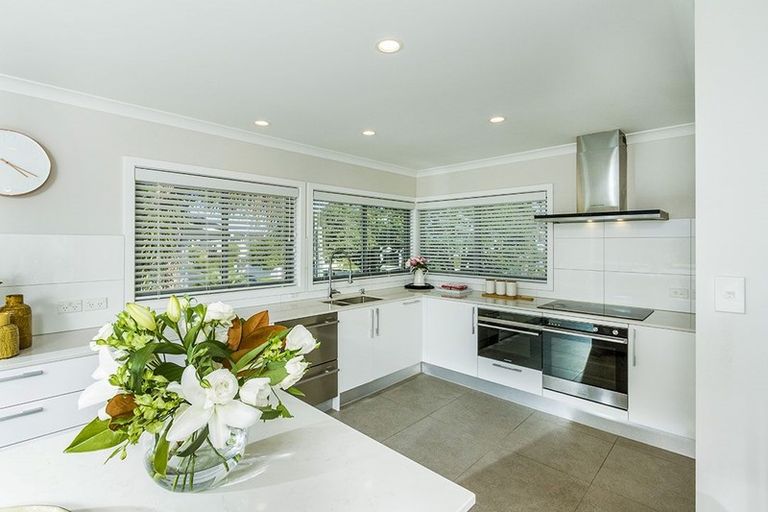 Photo of property in 1/2 Ocean View Road, Milford, Auckland, 0620